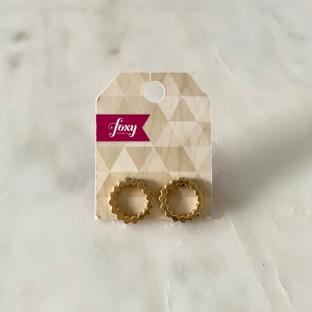 3/$15💎 Foxy Originals Sun / Floral Earrings in Gold